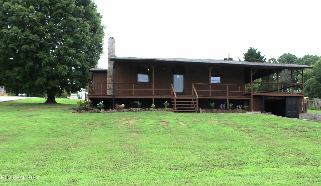 Photo of 301 Mahala Rd, Sweetwater, TN 37874 (MLS # 1312106)
