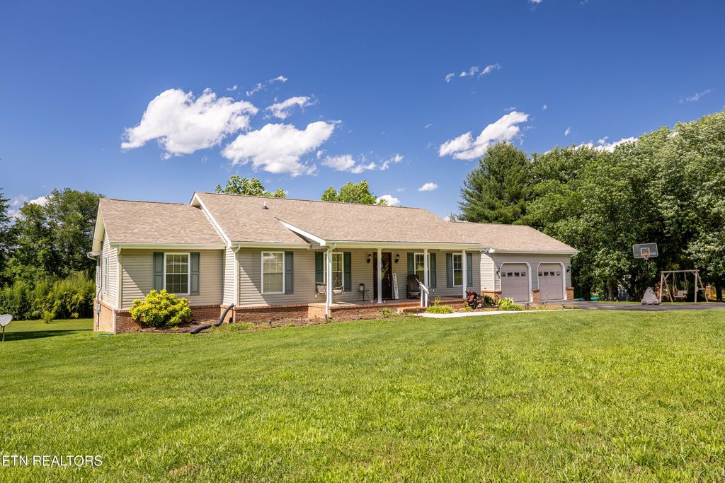 Photo of 178 Scenic Hill Lane, Lenoir City, TN 37771 (MLS # 1302244)