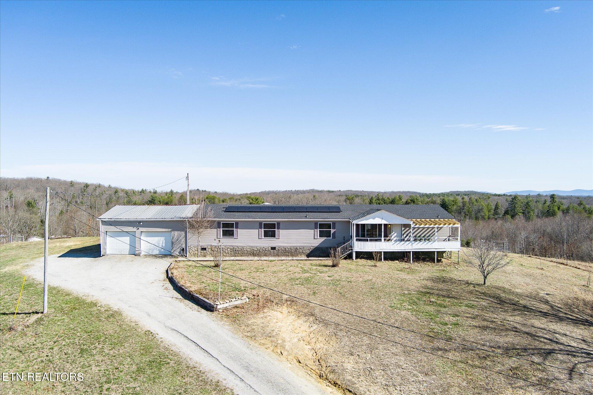 102 Flat Rock Rd