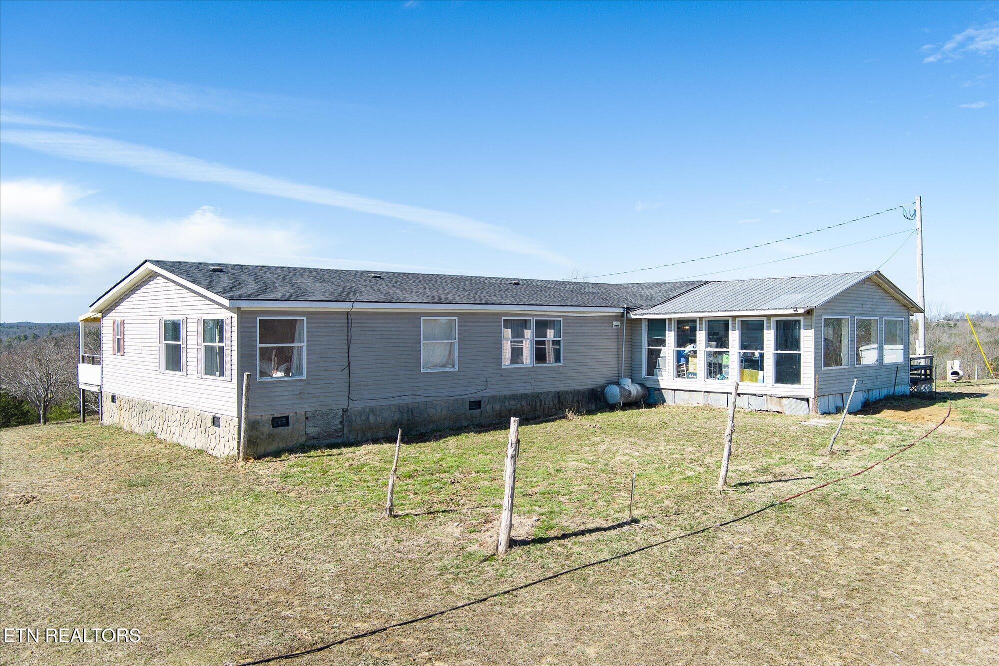 102 Flat Rock Rd