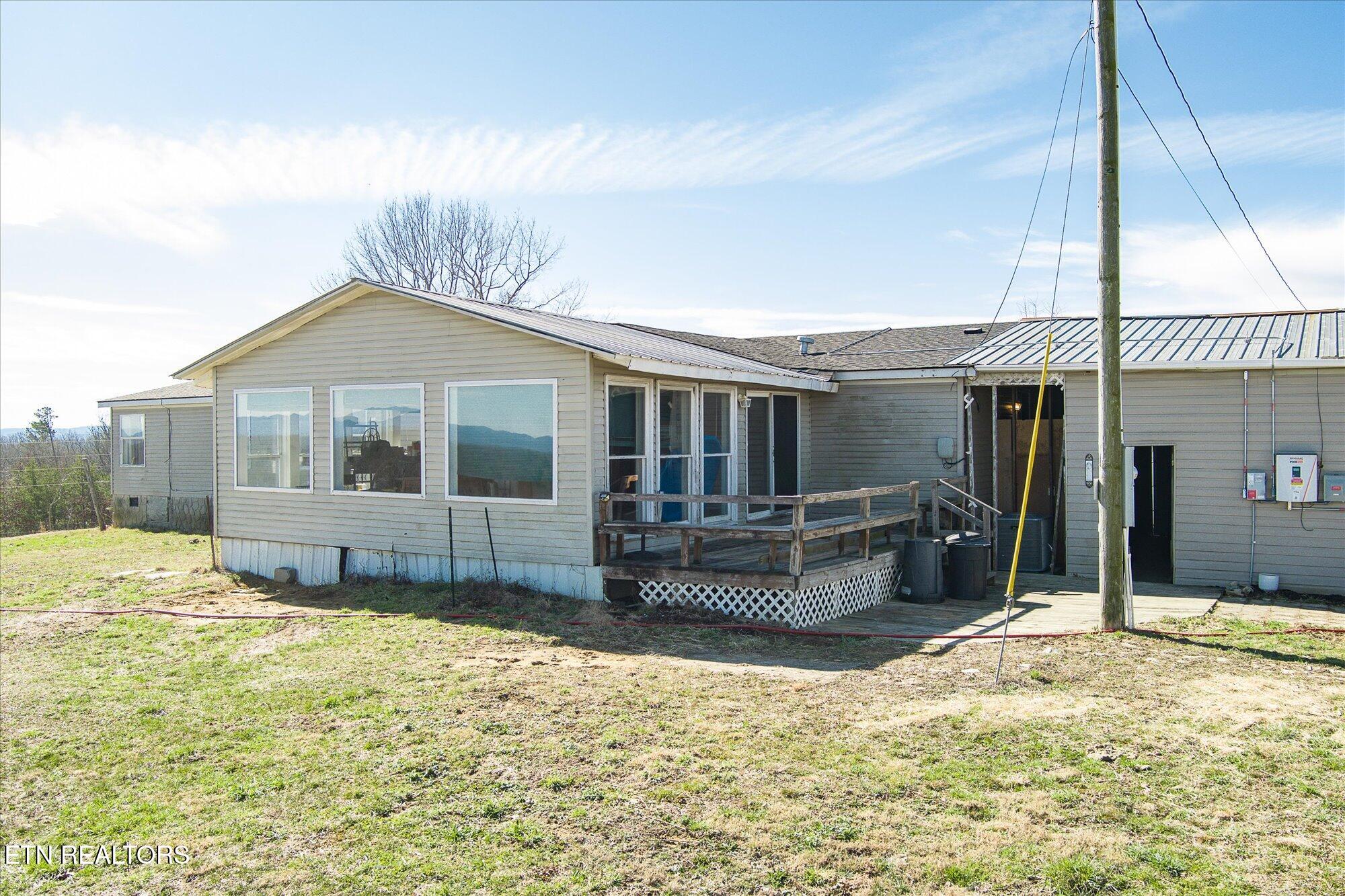 102 Flat Rock Rd