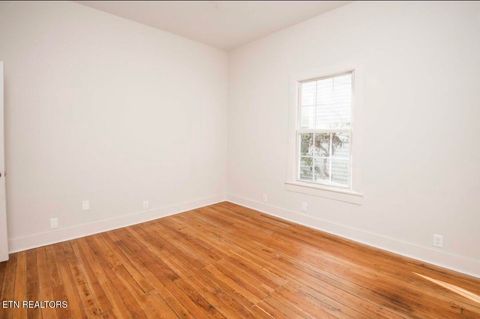 Tiny photo for 319 E Burwell Ave, Knoxville, TN 37917 (MLS # 1332173)