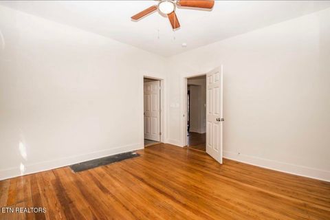 Tiny photo for 319 E Burwell Ave, Knoxville, TN 37917 (MLS # 1332173)