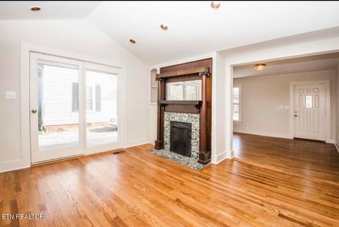 Tiny photo for 319 E Burwell Ave, Knoxville, TN 37917 (MLS # 1332173)