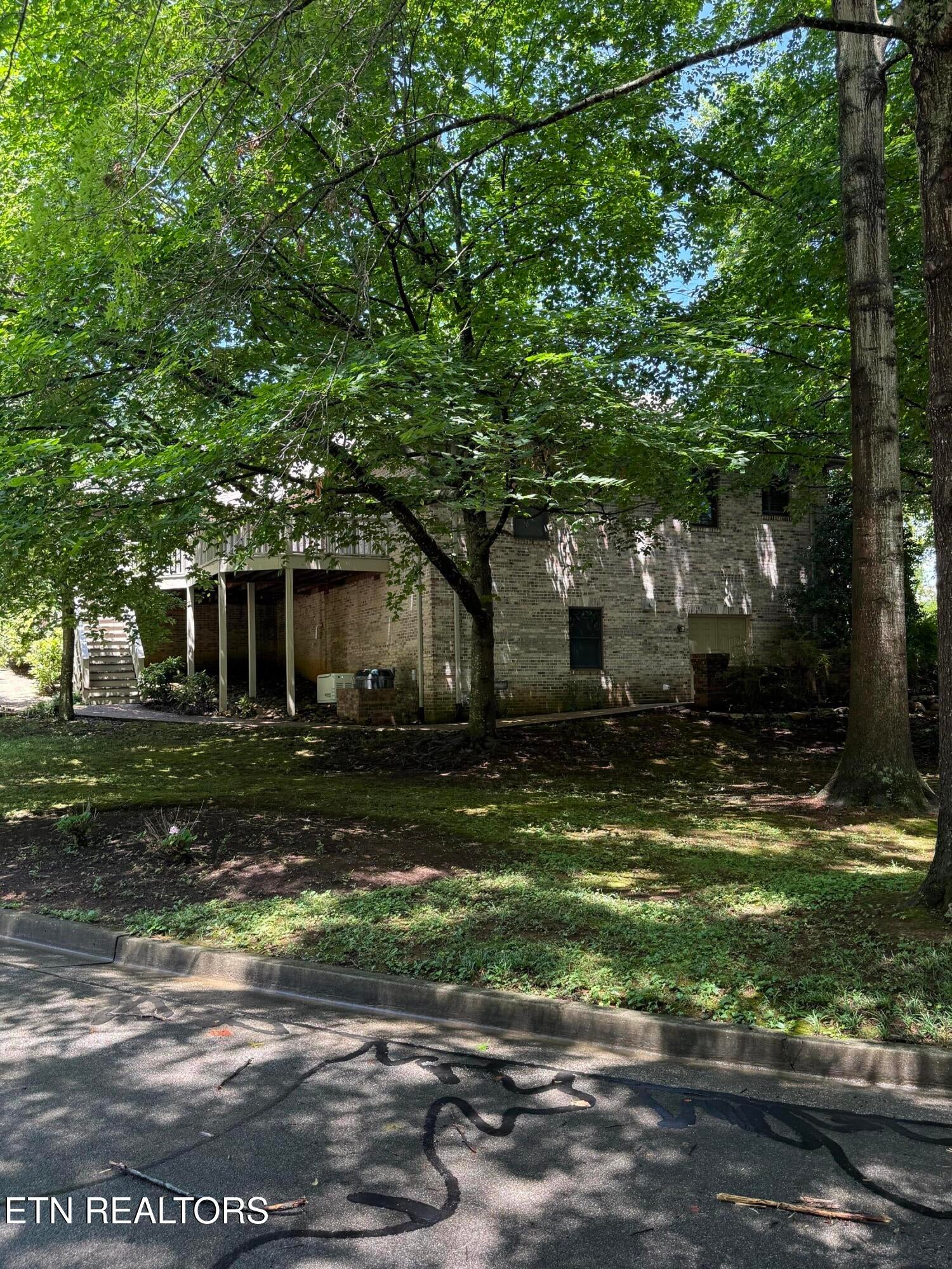 1817 Peppertree Drive