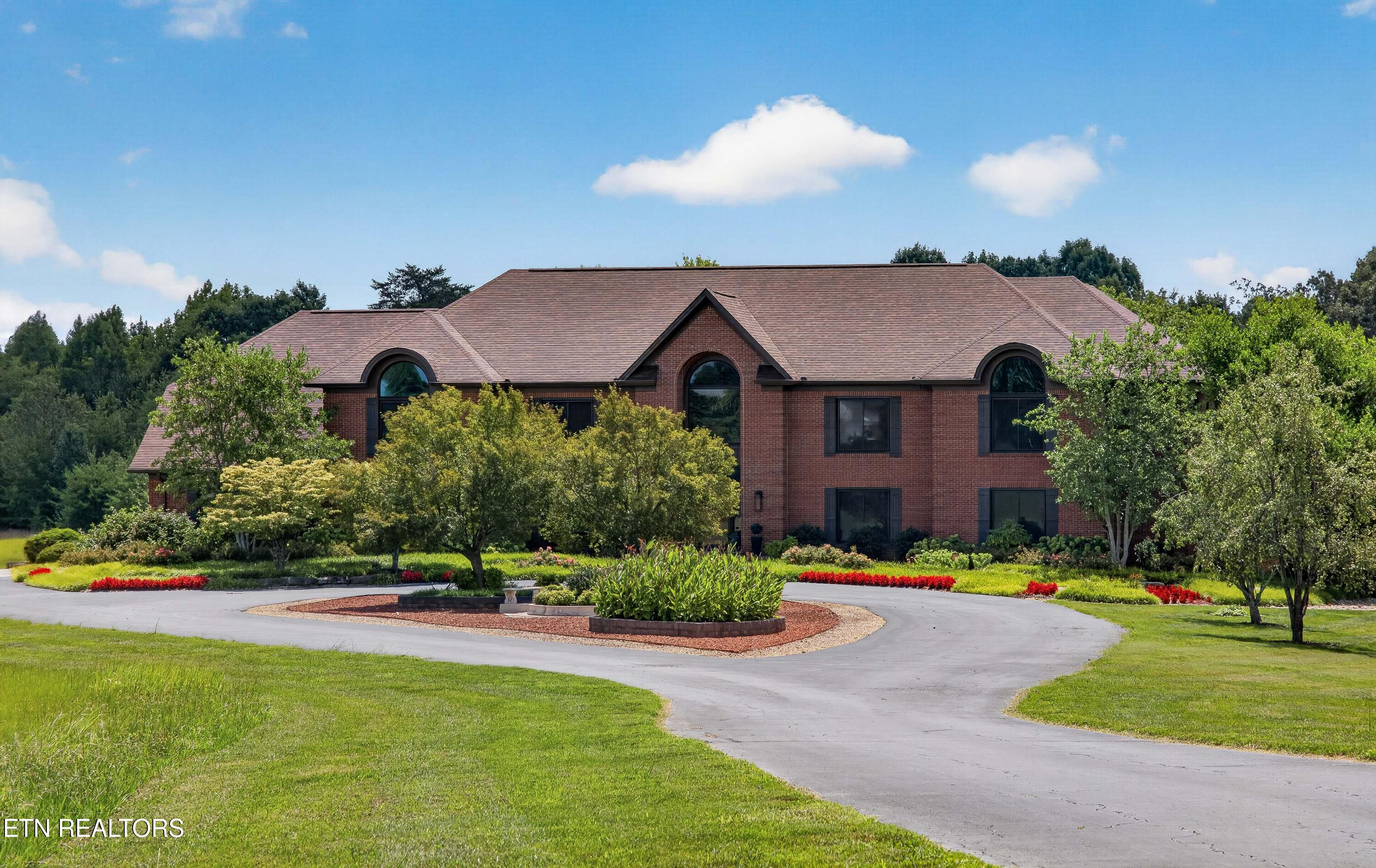 1329 W Hunt Rd