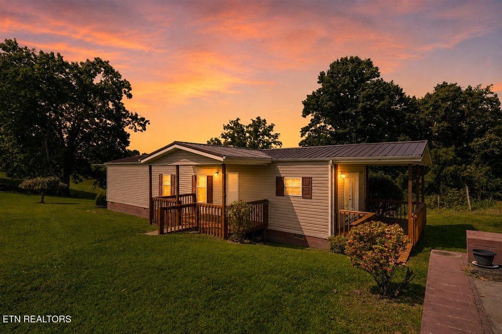 Photo of 525 Cave Springs Rd, Tazewell, TN 37879 (MLS # 1353683)