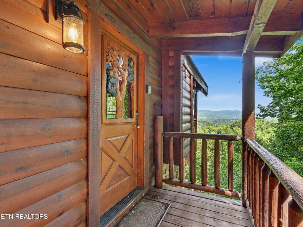 Photo of 2509 Piney Drive, Sevierville, TN 37876 (MLS # 1353700)
