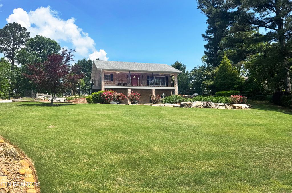 Photo of 327 Southshore Drive, Greenback, TN 37742 (MLS # 1286535)