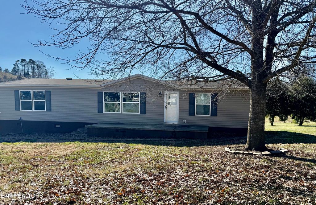 Photo of 112 Sunflower Lane, New Tazewell, TN 37825 (MLS # 1327097)