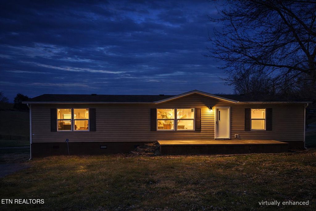 Photo of 112 Sunflower Lane, New Tazewell, TN 37825 (MLS # 1327097)