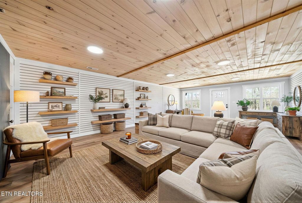 Photo of 2490 Chestnut Hill Rd, Crossville, TN 38571 (MLS # 1327241)