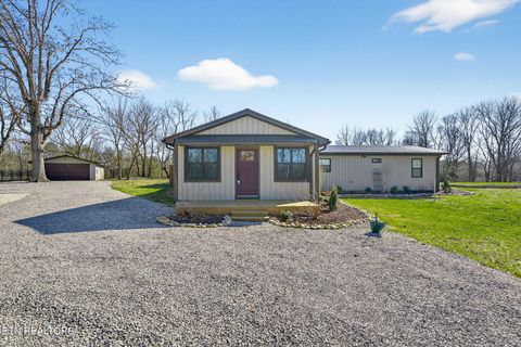 Photo of 2490 Chestnut Hill Rd, Crossville, TN 38571 (MLS # 1327241)
