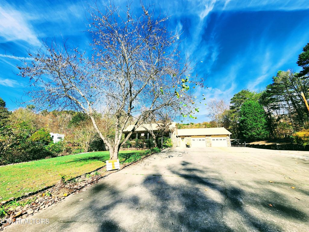 Photo of 1467 Webster Rd, Harriman, TN 37748 (MLS # 1293564)