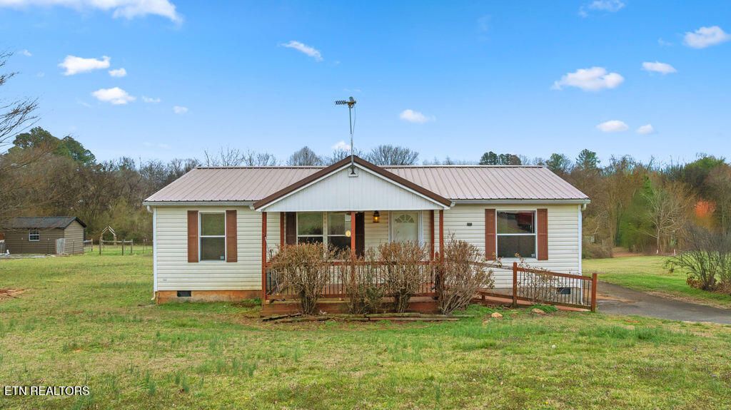 Photo of 210 Hill Loop, Madisonville, TN 37354 (MLS # 1332059)