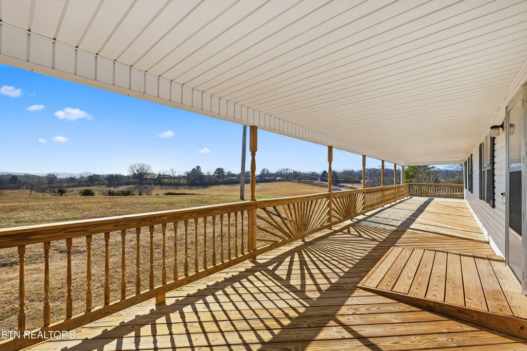 Photo of 251 Glenlock Rd, Sweetwater, TN 37874 (MLS # 1325372)