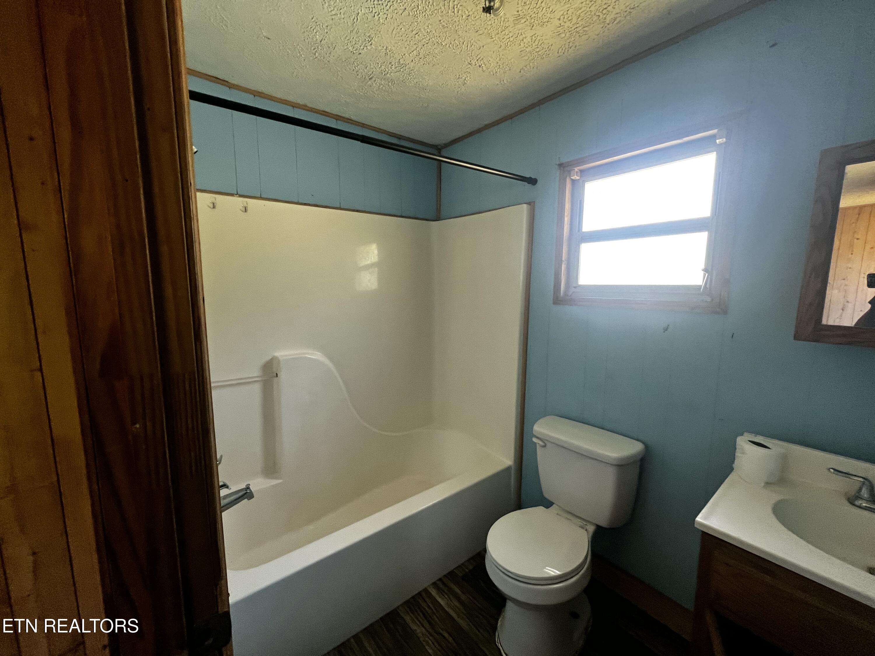 105 Cedar Ave