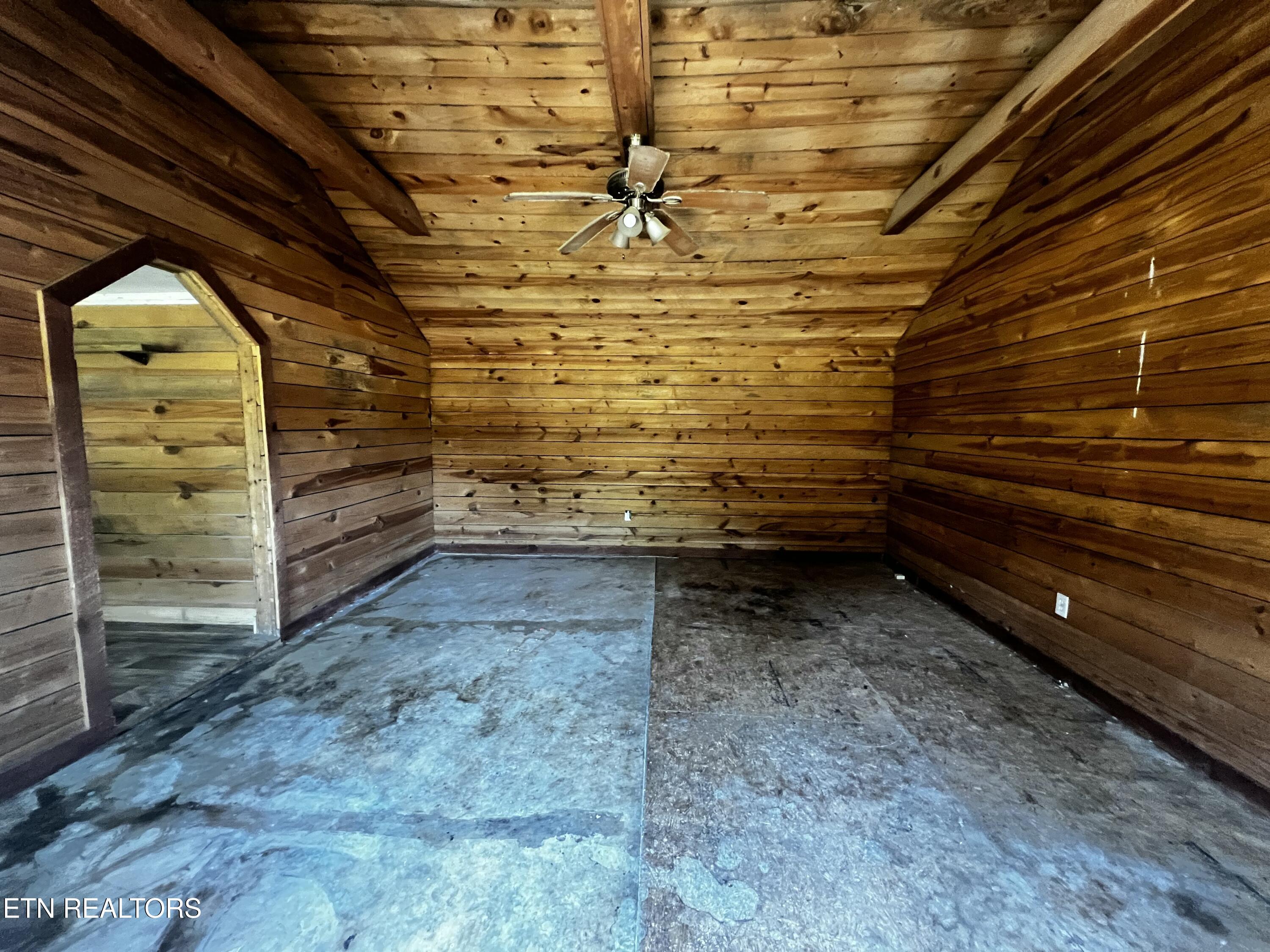 105 Cedar Ave