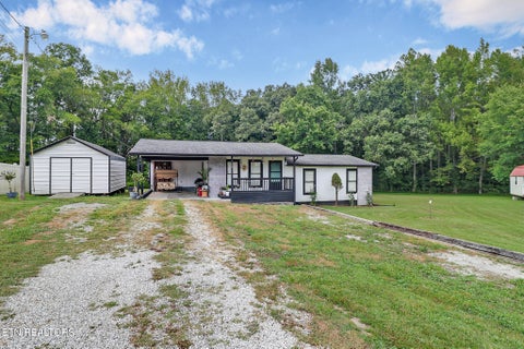 Photo of 125 Christopher Rd, Wartburg, TN 37887 (MLS # 1354926)
