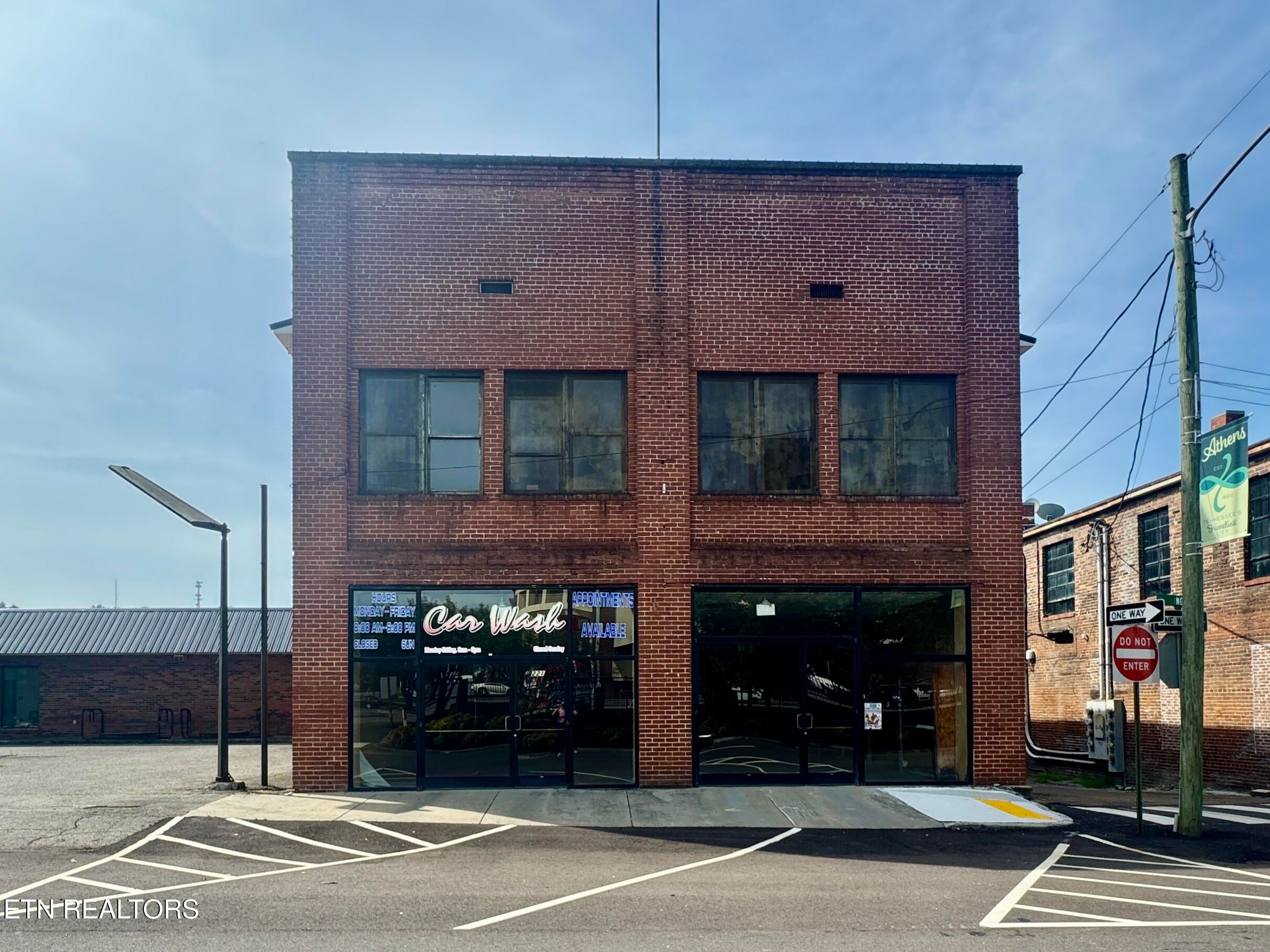 221 E Washington Ave