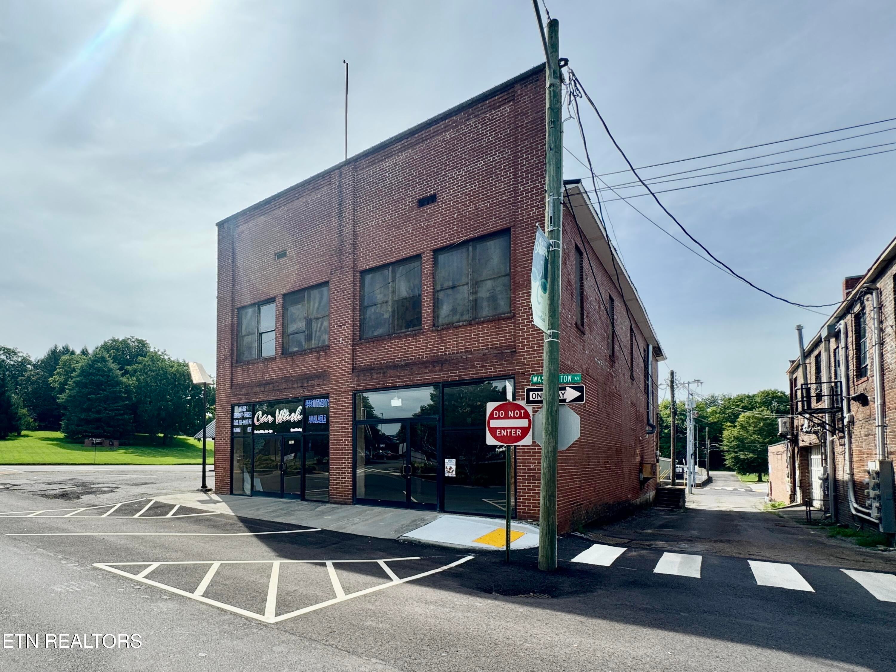 221 E Washington Ave