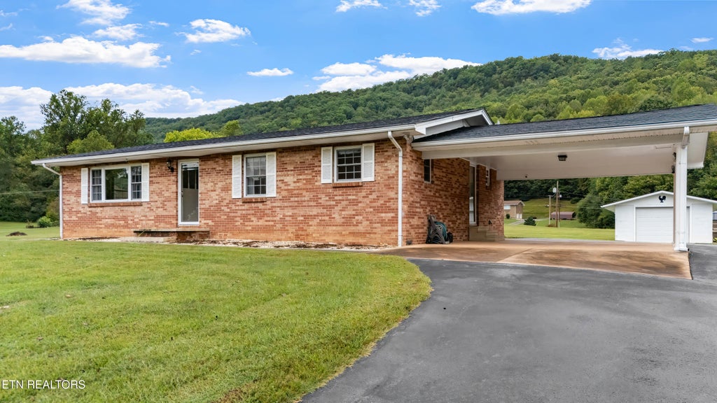 Photo of 5649 Harriman Hwy, Oliver Springs, TN 37840 (MLS # 1356450)