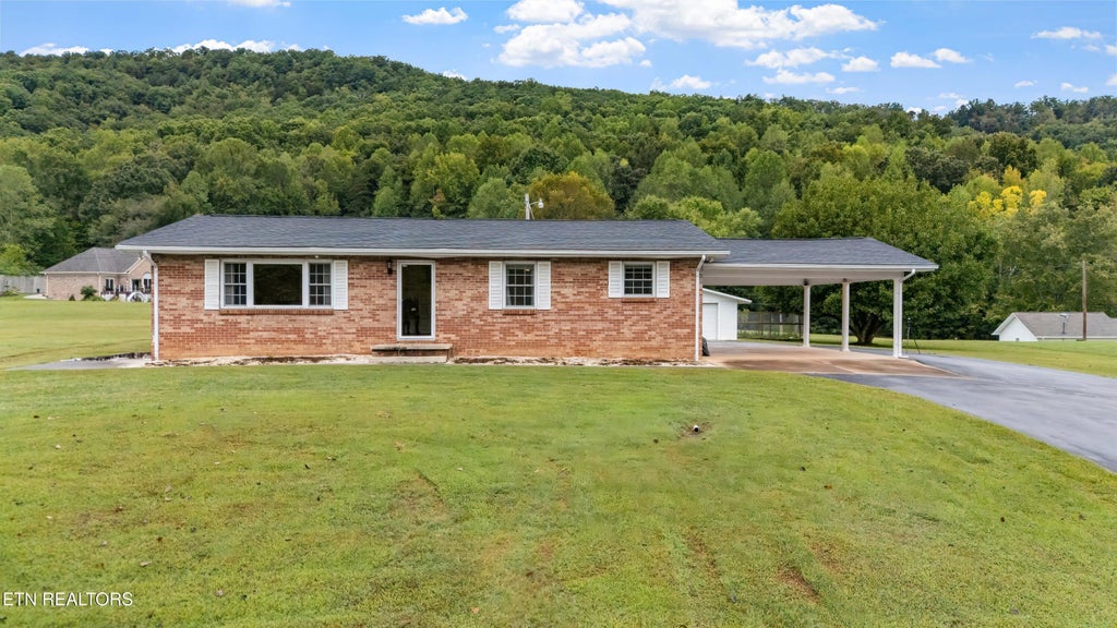 Photo of 5649 Harriman Hwy, Oliver Springs, TN 37840 (MLS # 1356450)
