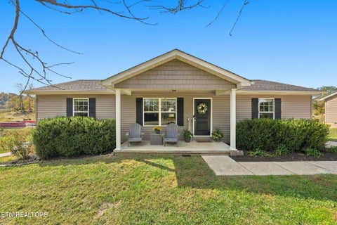 Photo of 135 Raccoon Valley Rd, Maynardville, TN 37807 (MLS # 1360406)