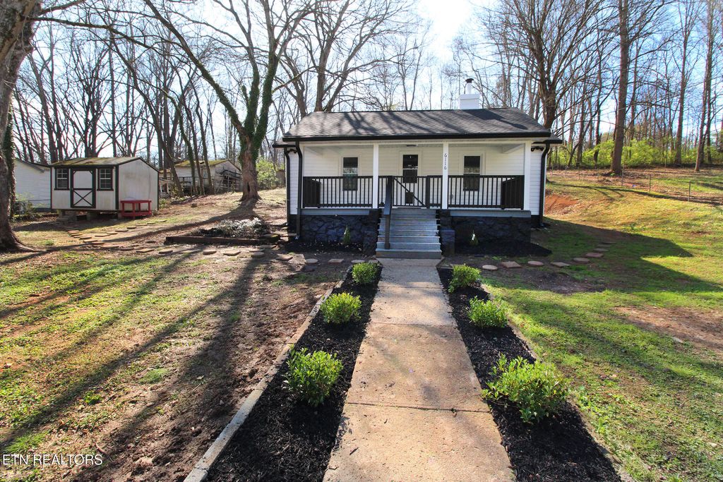 Photo of 6116 Flint Gap Rd, Knoxville, TN 37914 (MLS # 1333940)