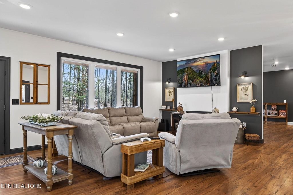 Photo of 399 Georgee Rd, Jamestown, TN 38556 (MLS # 1328253)