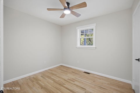 Tiny photo for 1284 Sulphur Springs Rd, Clinton, TN 37716 (MLS # 1359778)
