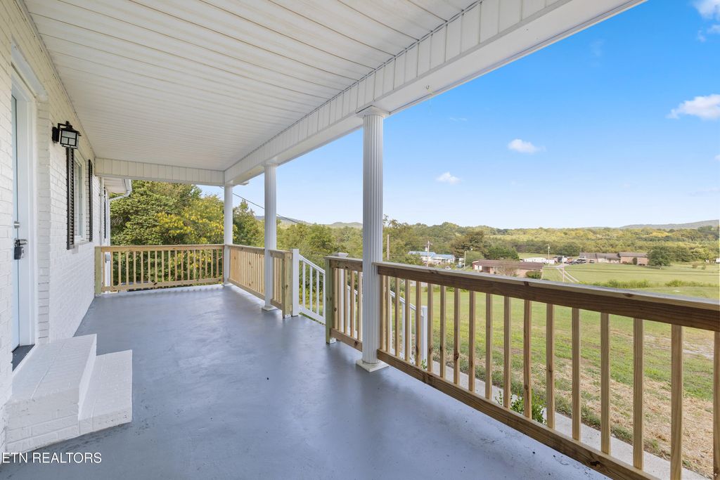 Photo of 886 Old Harriman Hwy, Oliver Springs, TN 37840 (MLS # 1314984)