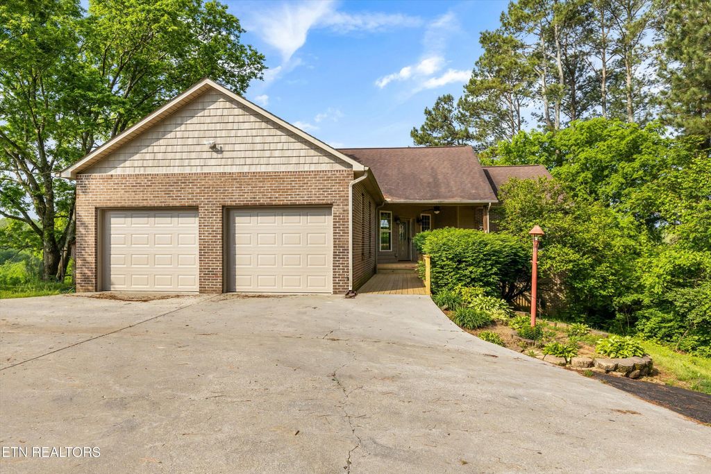 Photo of 668 Martin Mill Pike, Rockford, TN 37853 (MLS # 1298903)