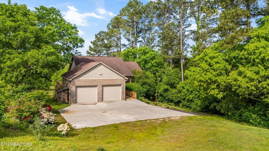 Photo of 668 Martin Mill Pike, Rockford, TN 37853 (MLS # 1298903)