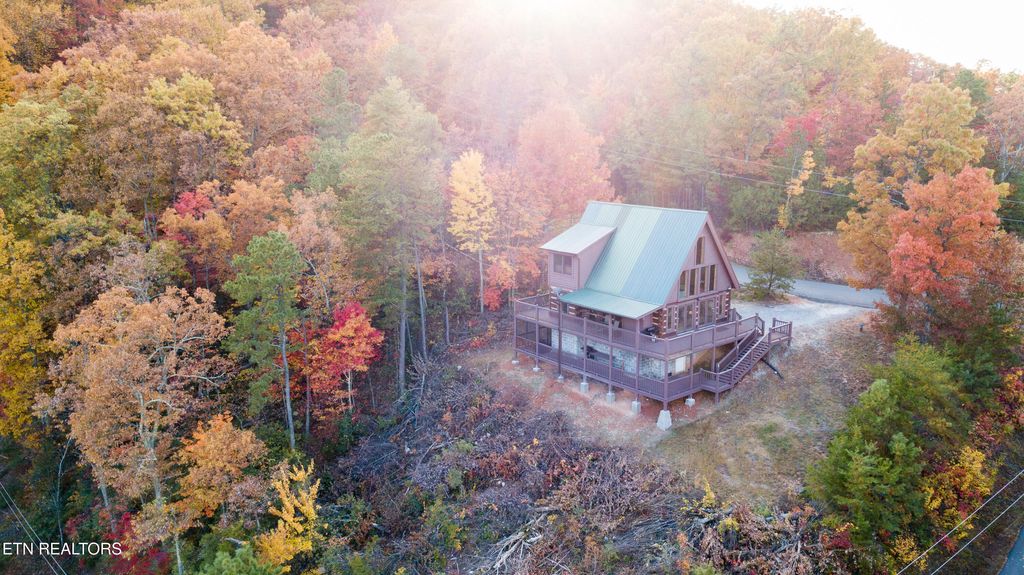 Photo of 3059 Perry Circle &amp; Lot 11 Lane, Sevierville, TN 37862 (MLS # 1336305)