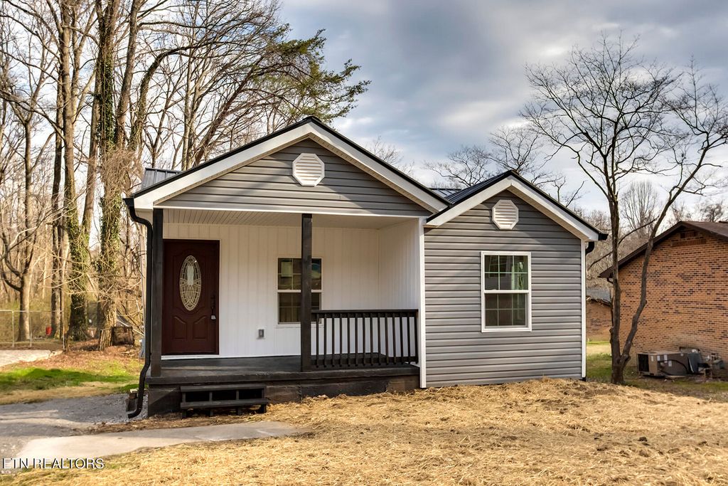 Photo of 729 Clymersville Rd, Rockwood, TN 37854 (MLS # 1337087)