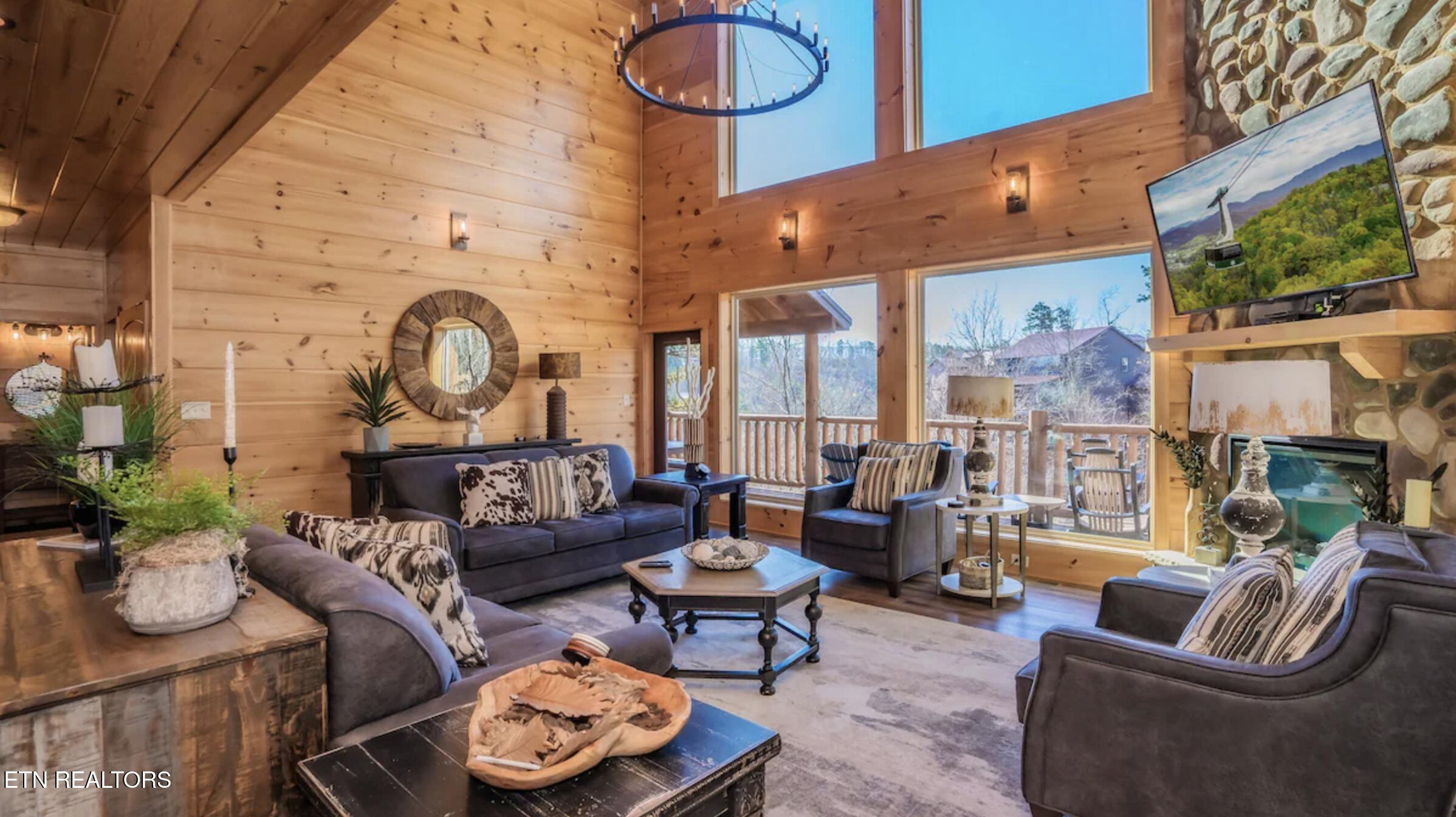 1172 Woodland Trek Lane