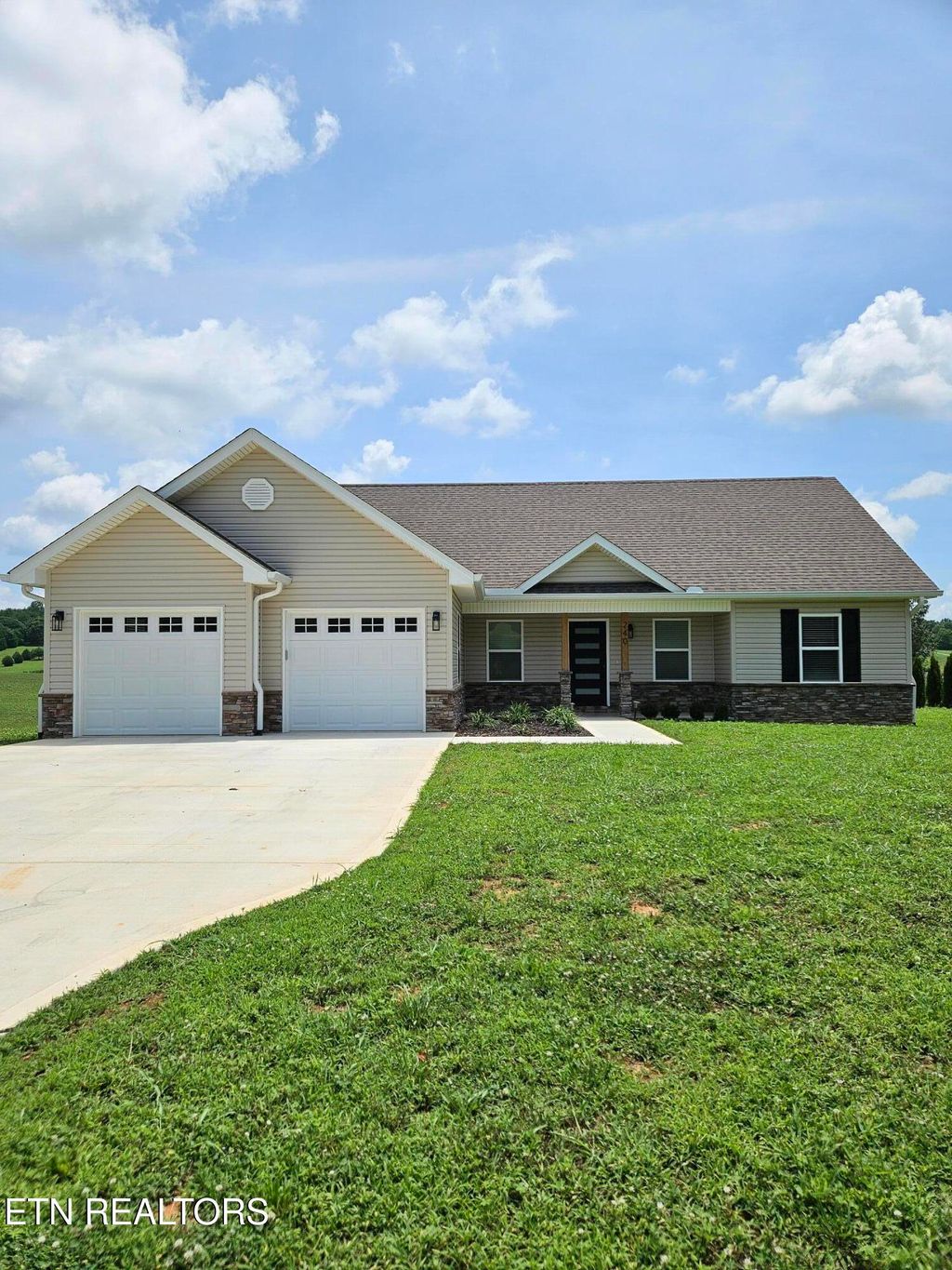 Photo of 240 Thompson Rd, Madisonville, TN 37354 (MLS # 1309550)