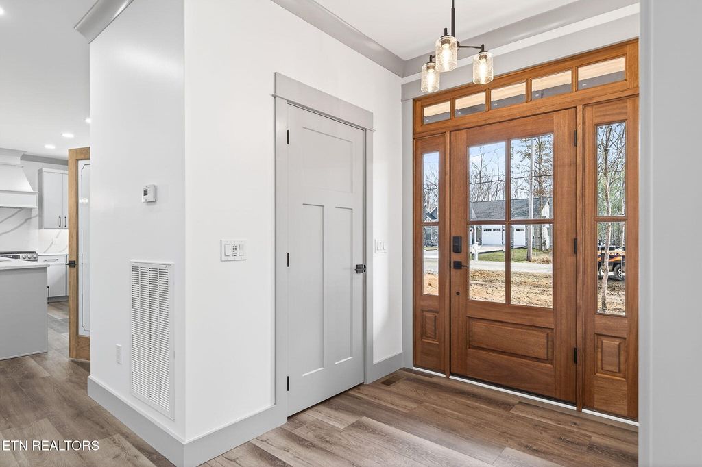 Photo of 154 Hawes Circle, Crossville, TN 38558 (MLS # 1309595)