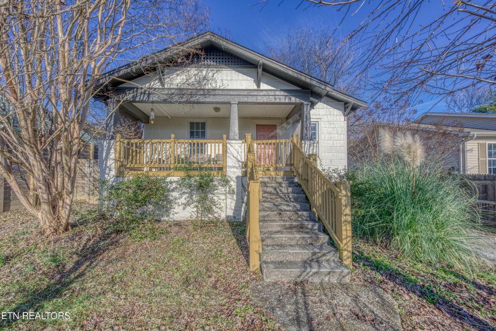 Photo of 225 Cedar Ave, Knoxville, TN 37917 (MLS # 1323049)
