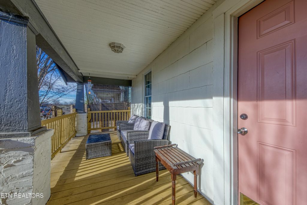 Photo of 225 Cedar Ave, Knoxville, TN 37917 (MLS # 1323049)