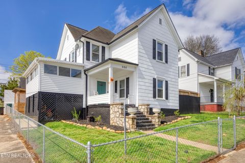 Photo of 300 N B St, Lenoir City, TN 37771 (MLS # 1336727)