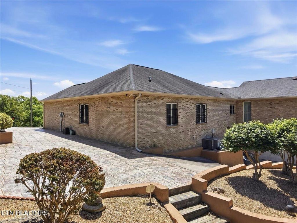 Photo of 281 Rhonda Way, Bean Station, TN 37708 (MLS # 1339798)