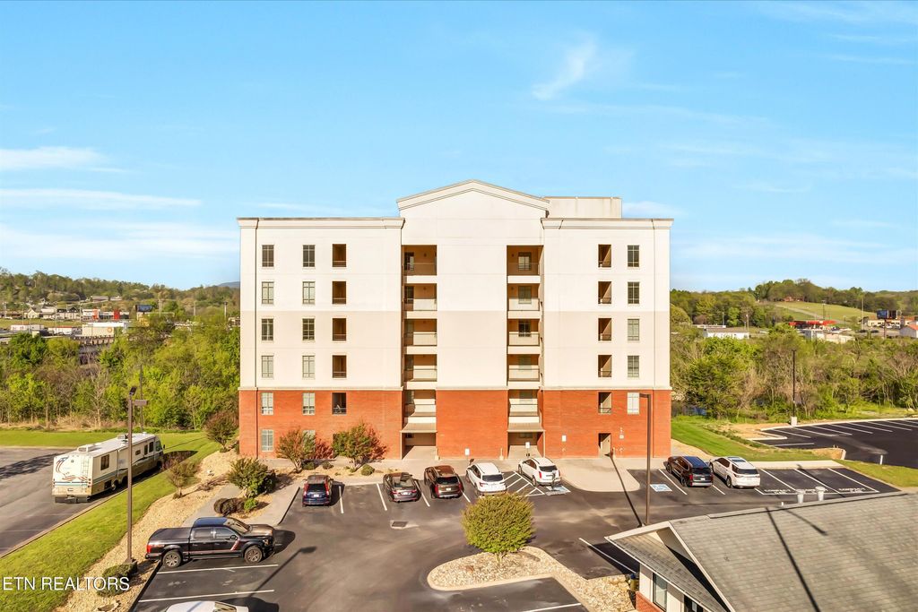 Photo of 1410 Hurley Drive #502, Sevierville, TN 37862 (MLS # 1316714)