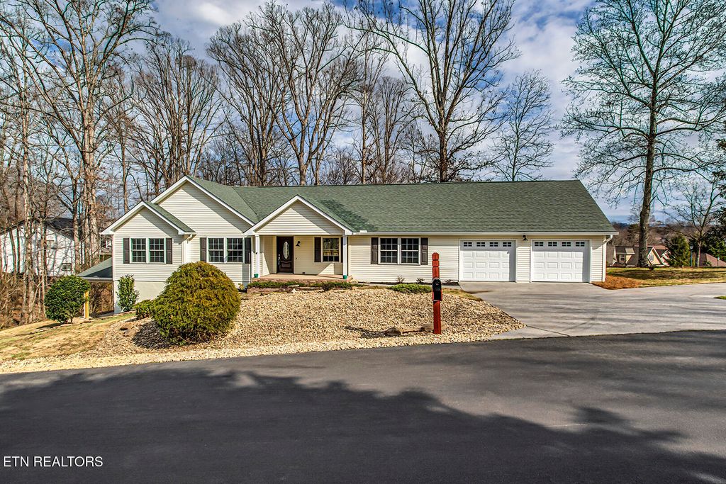 Photo of 301 Uhdali Place, Loudon, TN 37774 (MLS # 1288935)