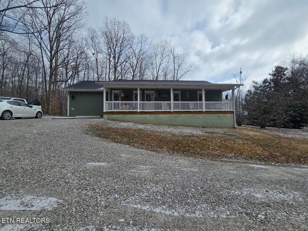 Photo of 337 W Monticello Pike, Huntsville, TN 37756 (MLS # 1328893)