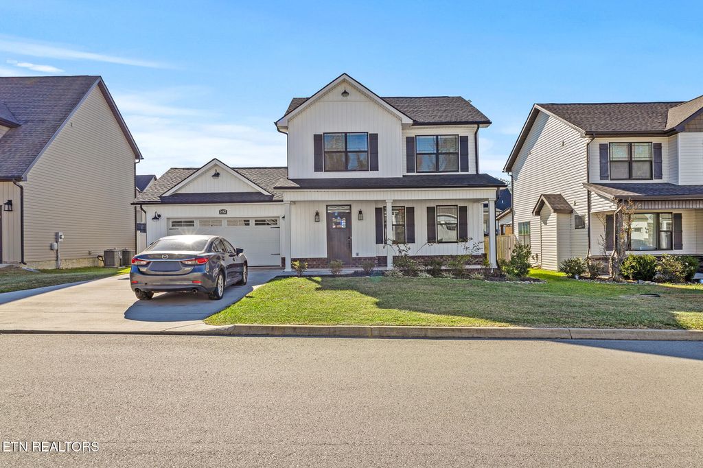 Photo of 1422 Dream Catcher Drive, Knoxville, TN 37920 (MLS # 1319304)
