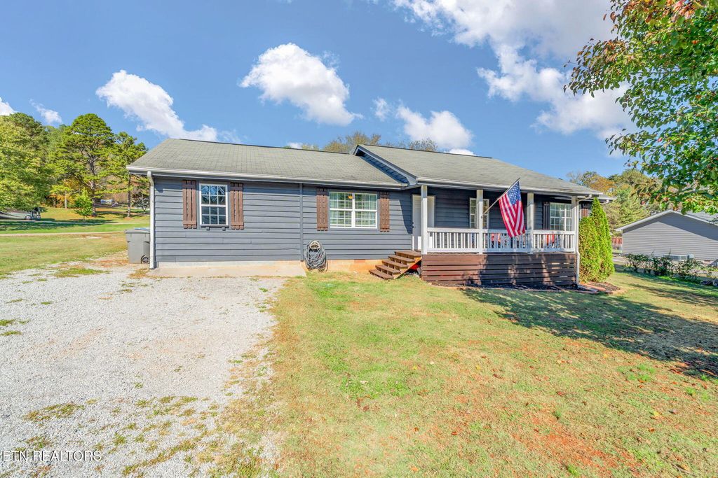 Photo of 105 Lovin Farm Lane Ln, Vonore, TN 37885 (MLS # 1321126)