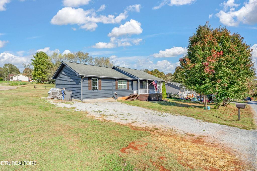 Photo of 105 Lovin Farm Lane Ln, Vonore, TN 37885 (MLS # 1321126)