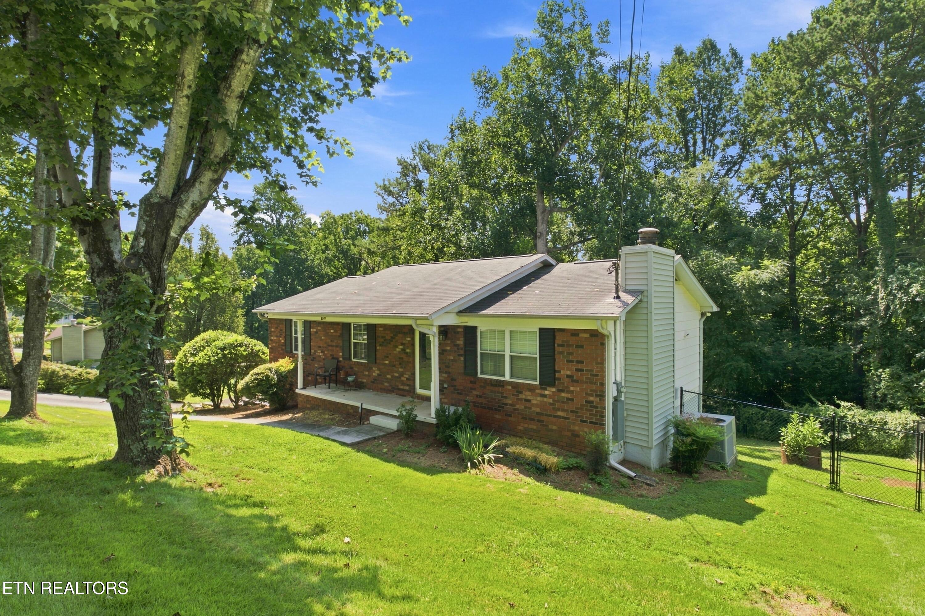 6341 Gateway Lane